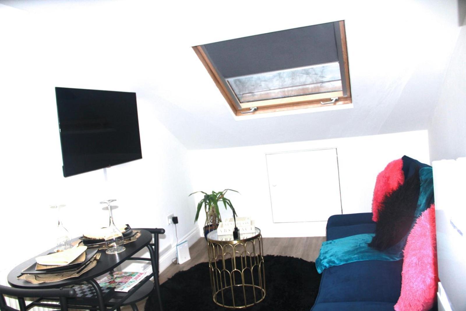 Qties Luxury Home Londen Buitenkant foto